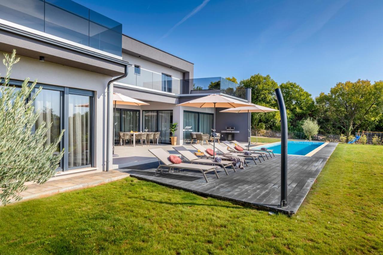 Villa Borealis Raša Exterior foto