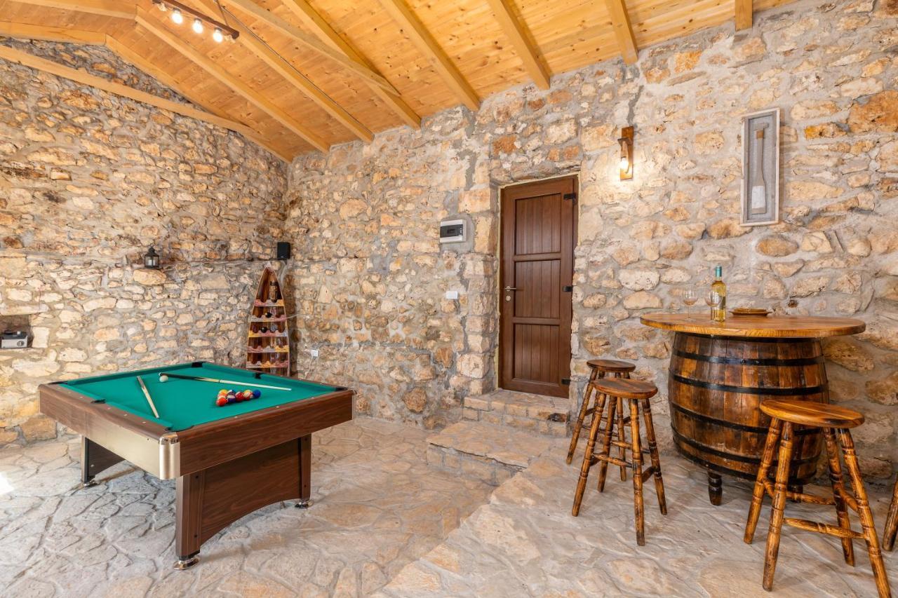 Villa Borealis Raša Exterior foto