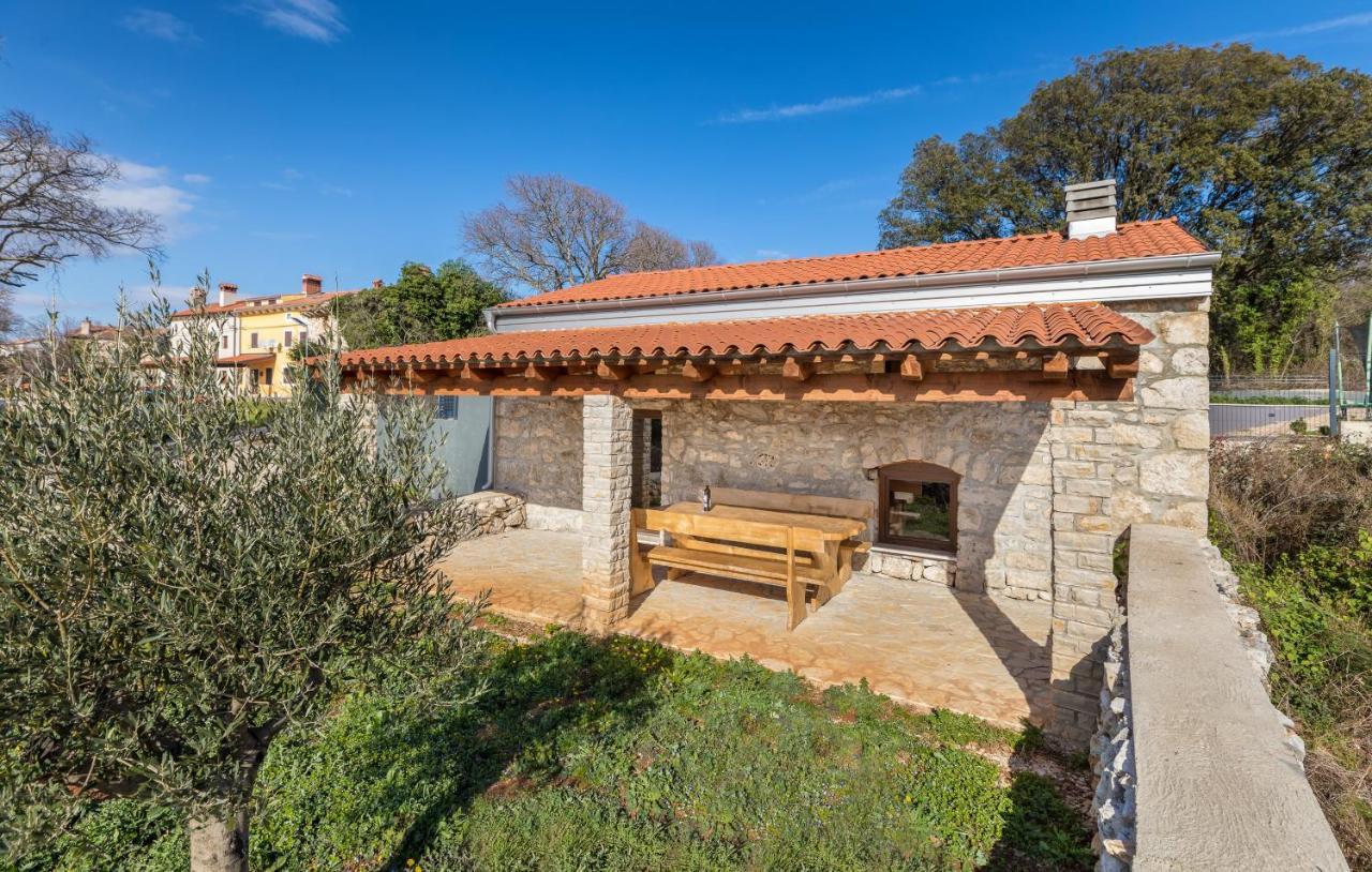 Villa Borealis Raša Exterior foto